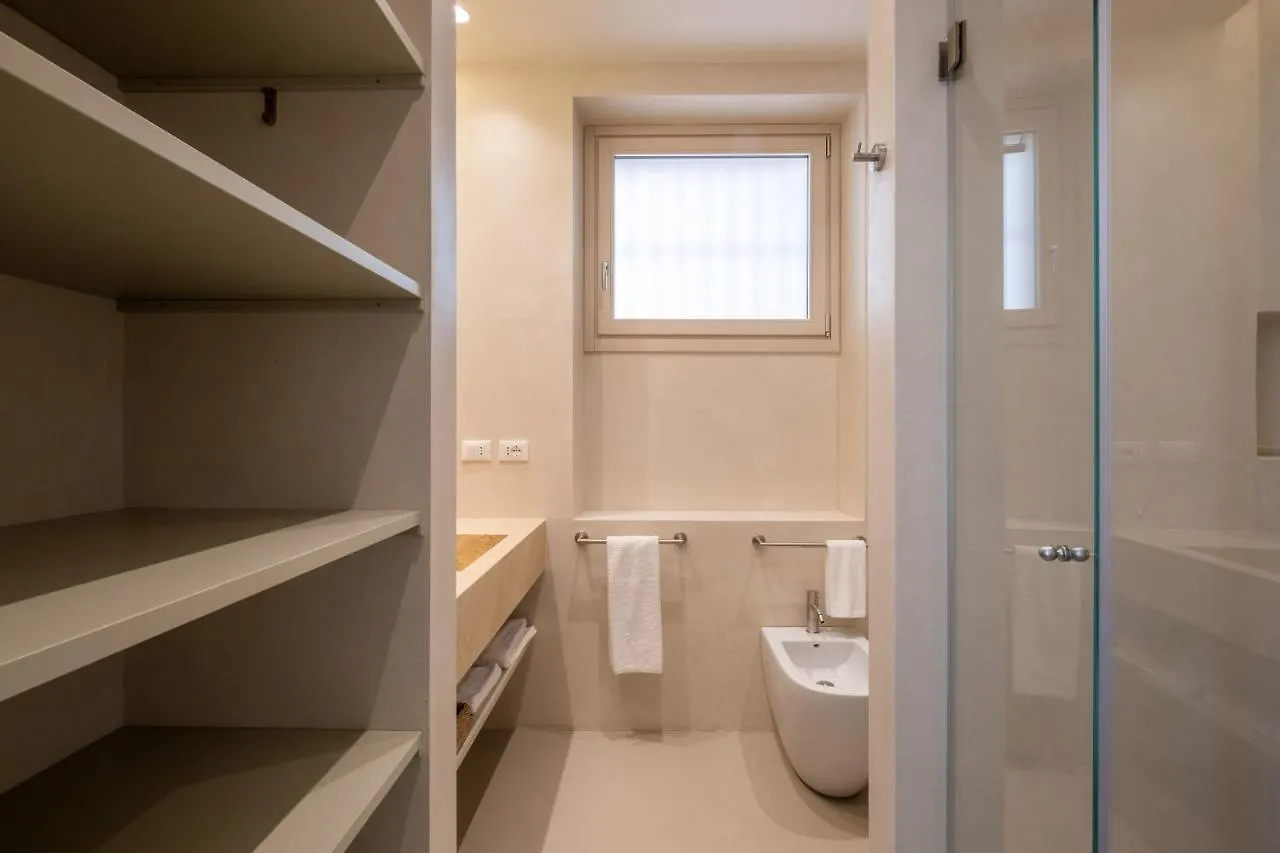Palazzo San Lazzaro Rooms&Suites SIT Lecce 0*,