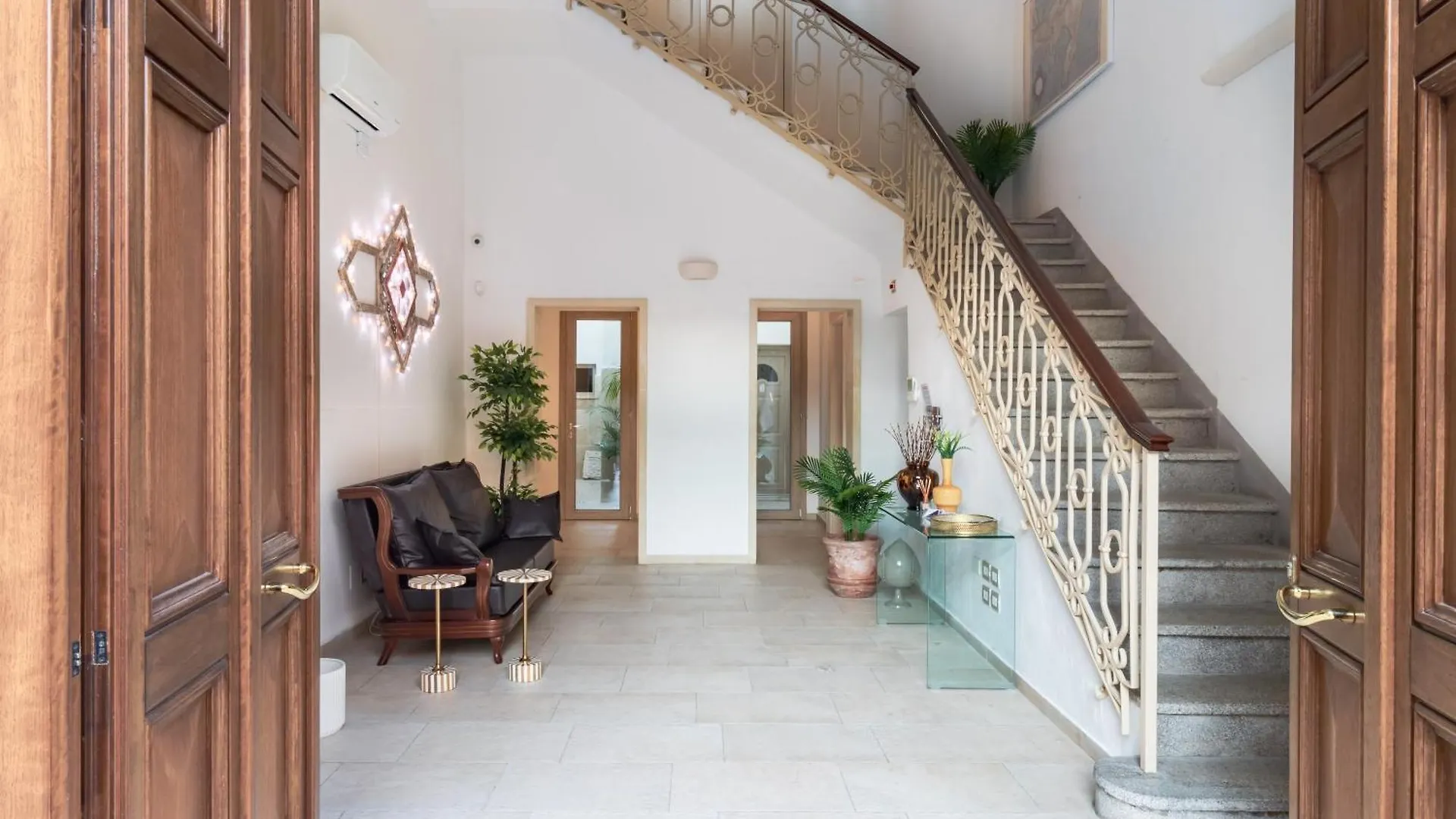 Palazzo San Lazzaro Rooms&Suites SIT Lecce