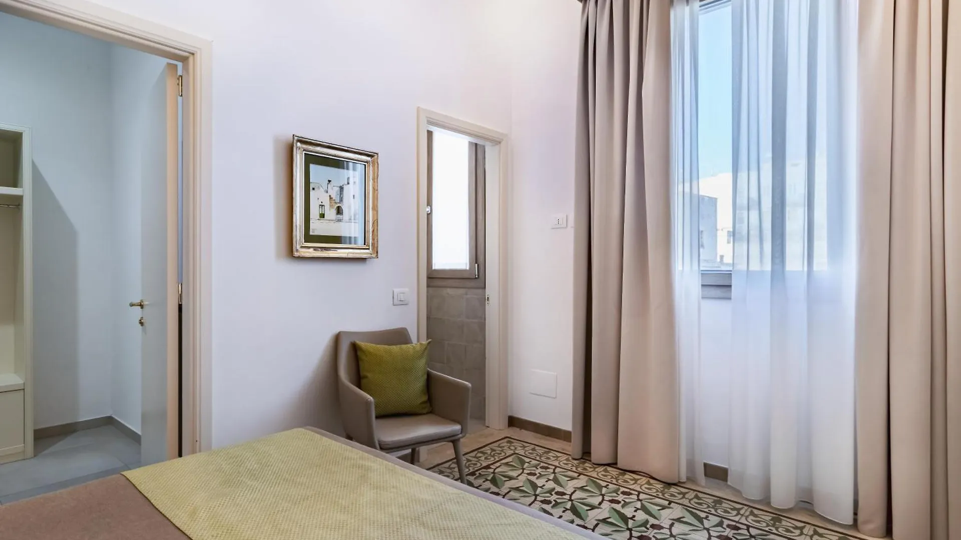 Affittacamere Palazzo San Lazzaro Rooms&Suites SIT Lecce