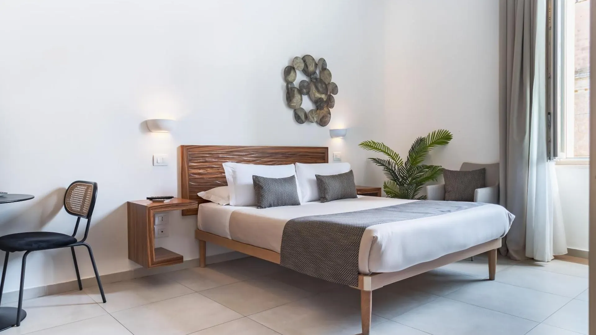 Palazzo San Lazzaro Rooms&Suites SIT Lecce Affittacamere