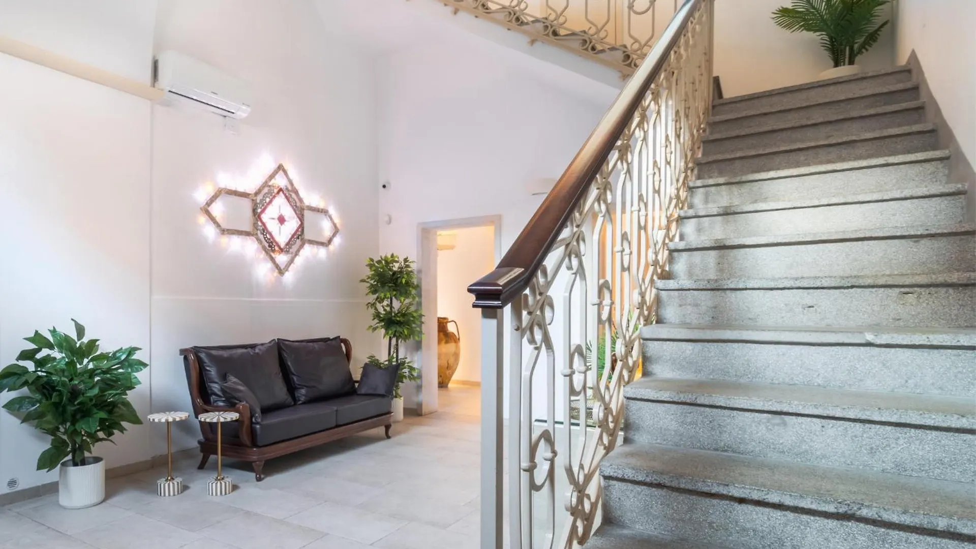 Guest house Palazzo San Lazzaro - Lecce Selection Jacuzzi Rooms & Suites