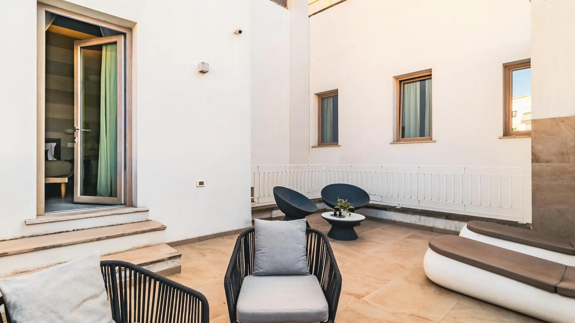 Palazzo San Lazzaro - Lecce Selection Jacuzzi Rooms & Suites 0*,  Italy