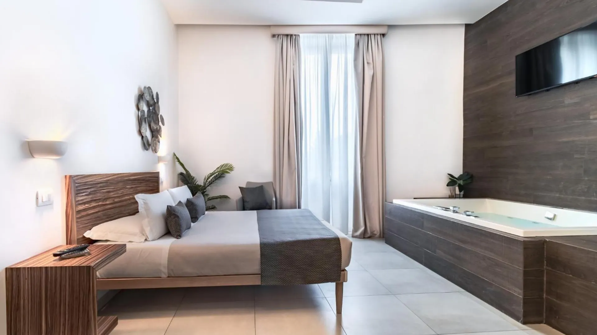 Palazzo San Lazzaro - Lecce Selection Jacuzzi Rooms & Suites